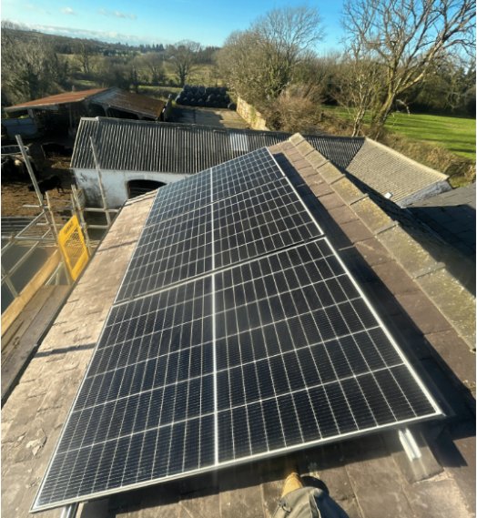 Detached House, completed solar panel installation on the roof, 4.73 kWp CRS Energy system